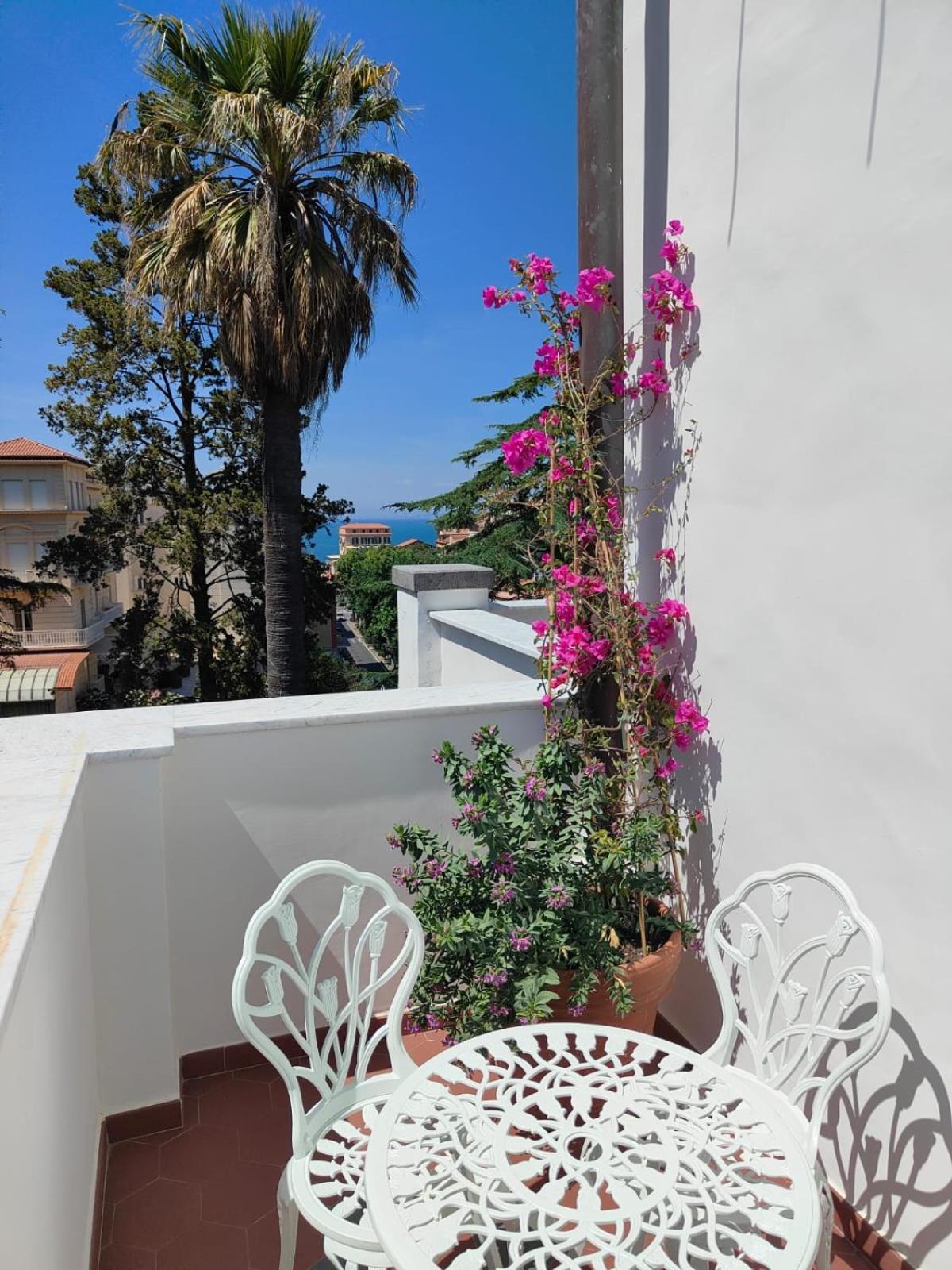 Hotel Casa Enzina Península Sorrentina Exterior foto