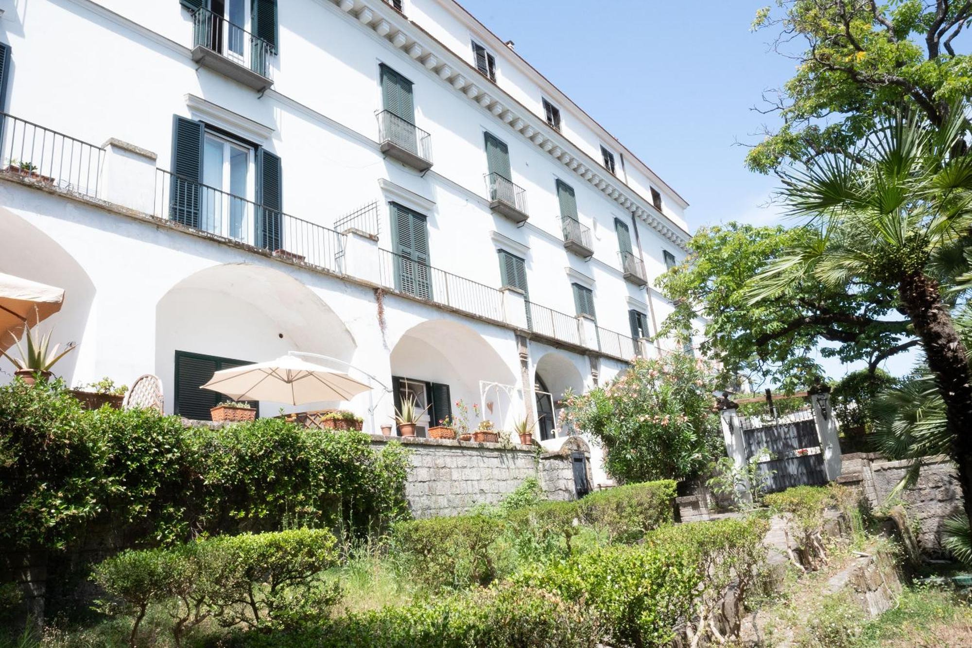 Hotel Casa Enzina Península Sorrentina Exterior foto